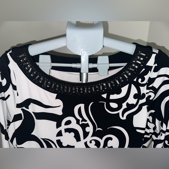 White House Black Market Tunic - Picture 3 of 5